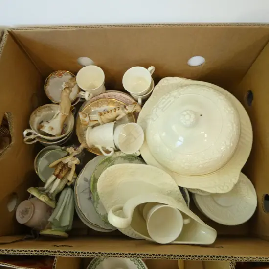 ASST. C/S, 4 FIGURINES, WEDGWOOD 'PATRICIAN' PART SET