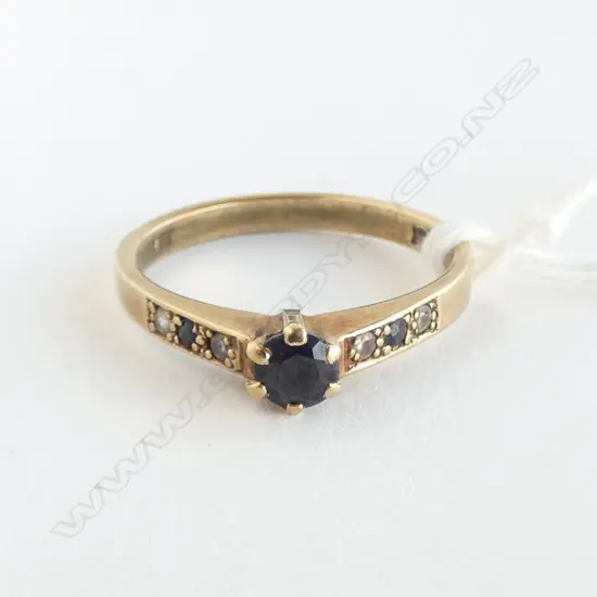 9ct GOLD SAPPHIRE & WHITE STONE RING 1.86gms SIZE L 1/2