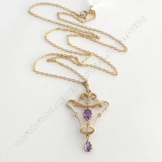9ct GOLD AMETHYST & SEED PEARL PENDANT 4.8gms on plated chain
