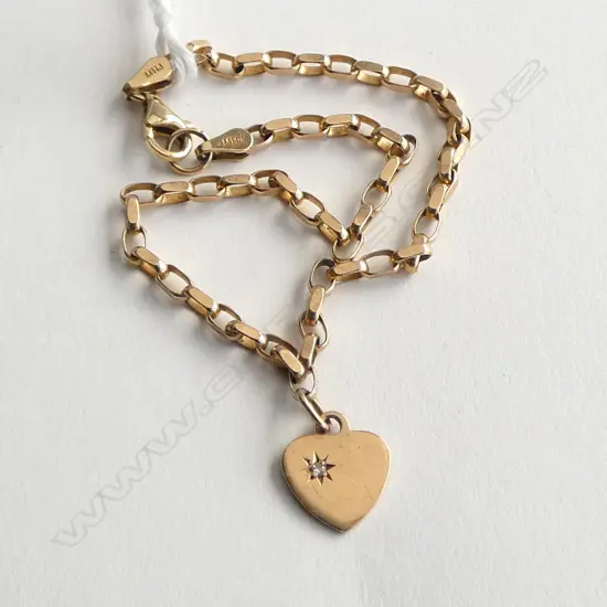 10ct GOLD BRACELET w heart charm 4.28gms