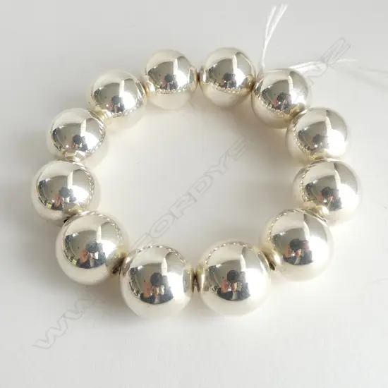 **RTV** SILVER BALL EXPANDING BRACELET 44.6gm, new old stock