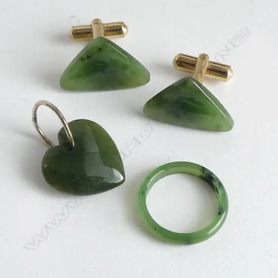 POUNAMU HEART PENDANT, CUFFLINKS & RING