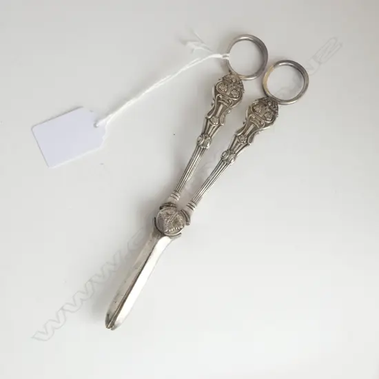 PR OLD SHEFFIELD PLATE VICTORIAN GRAPE SCISSORS