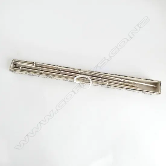 3 PRS S/SILVER CHOPSTICKS 52G