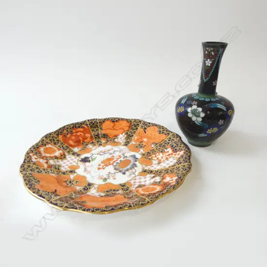 ANTIQUE CLOISONNE VASE H.160mm & ROYAL CROWN DERBY IMARI PATTERN PLATE DIA.20mm