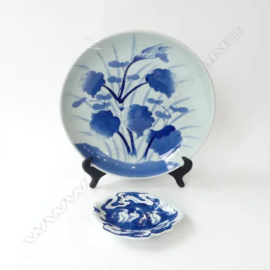 2 ORIENTAL B/W DISHES; PLATE 310mm dia, HAIRLINES