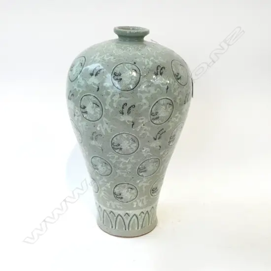 ORIENTAL VASE H.400m