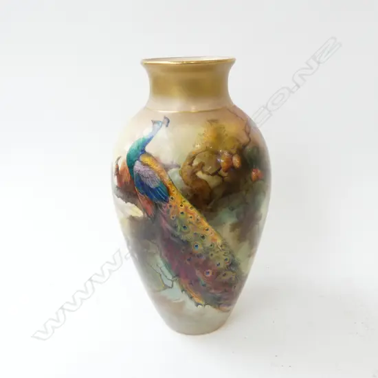 ROYAL WORCESTER HAND PAINTED PEACOCK VASE By WALTER SEDGLEY H.250mm
