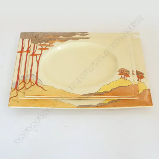 3 LARGE GRADUATED CLARICE CLIFF BIZARRE BIARRITZ ASHETS Lgst.400mm long. 'Coral Firs' pattern