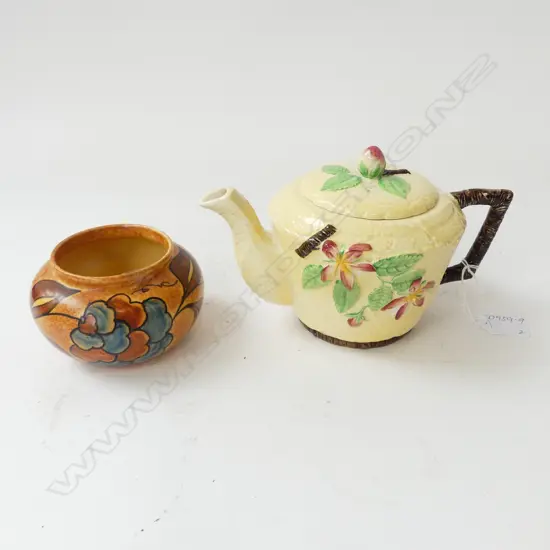 CARLTONWARE TEA POT APPLE BLOSSOM PATTER, H.130X220mm & TUNSTALL CHAMELEON WARE BOWL Dia 110mm