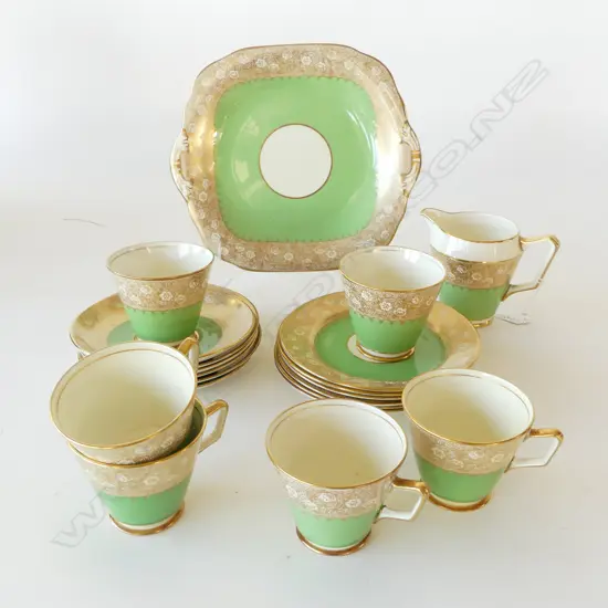 20 PCE GROSVENOR CHINA GREEN DECO TEA SET