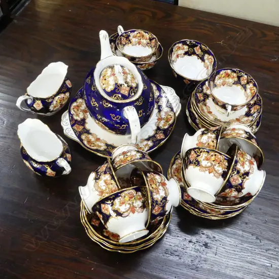ROYAL ALBERT 'DERBY' TEA SET