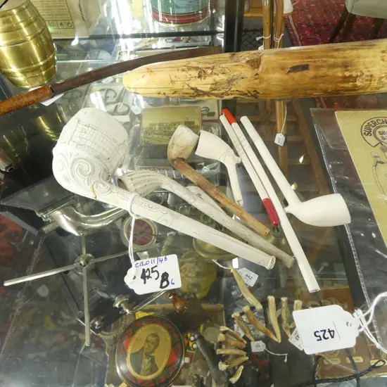 COLLECTION 6 VINTAGE CLAY PIPES SOME AF