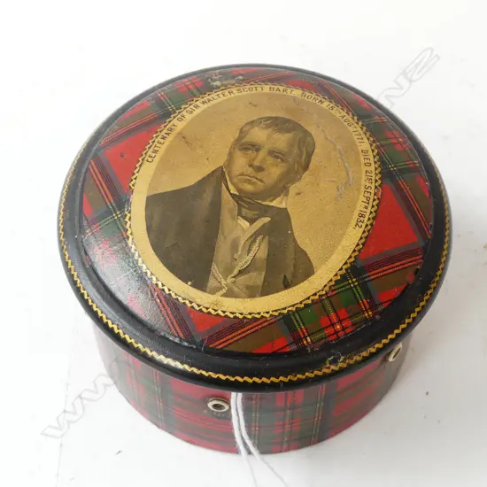 SIR WALTER SCOTT TARTAN WAR THREAD BOX Dia.100mm