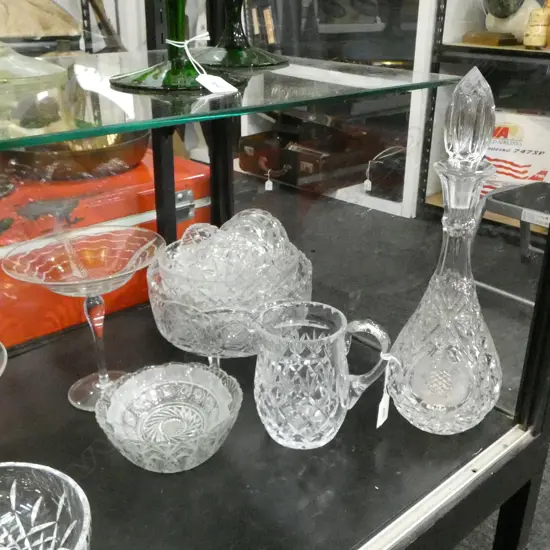 ASST. CRYSTAL MOSTLY BOWLS