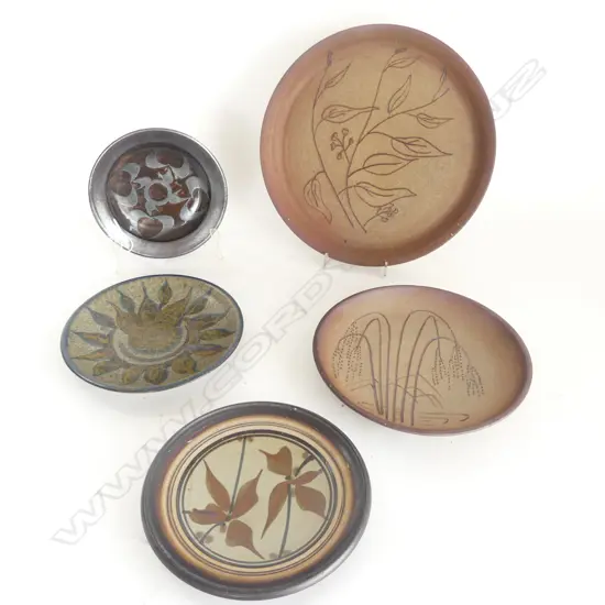 5 NZ STUDIO POTTERY PLATES