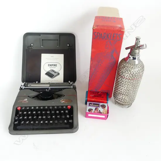 EMPIRE 'ARISTOCRAT' TYPEWRITER W.290mm + 'SPARKLETS' SYPHON in orig. box