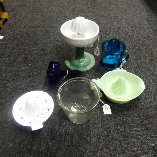 (2454/1539/1524/1969/1700) ASST. VINTAGE CITRUS REAMERS INCLUDING 'PRESTO JUICER' H.150mm