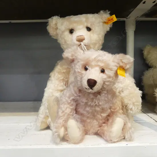 2 STEIFF TEDDY BEARS H.400, 260mm larger w. growler
