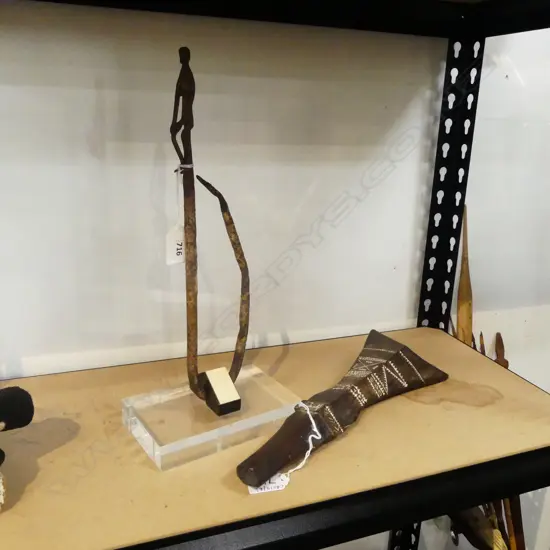 OLD ORON FISH HOOK FIGURE ON MODERN BASE H360MM & PACIFIC ISLAND HAND CLUB LL310MM