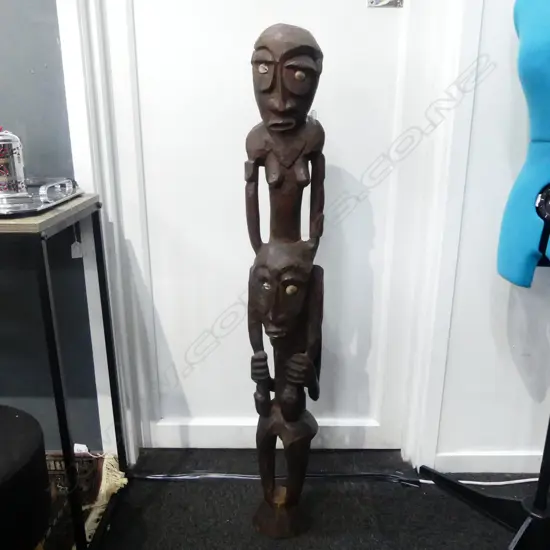 VINTAGE CARVED HARDWOOD DOUBLE FIGURE TOTEM H1050MM