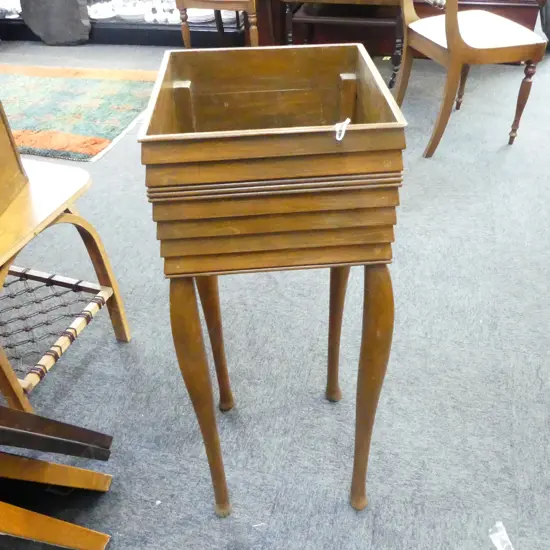 WOODEN PLANTER ON STAND H860MM