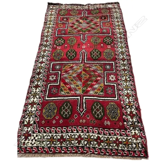 HAND KNOTTED ALL WOOL SHIRAZ RUG 2000 x 1100mm