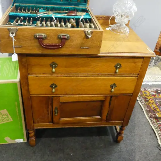 OAK CABINET 765x460x900mm