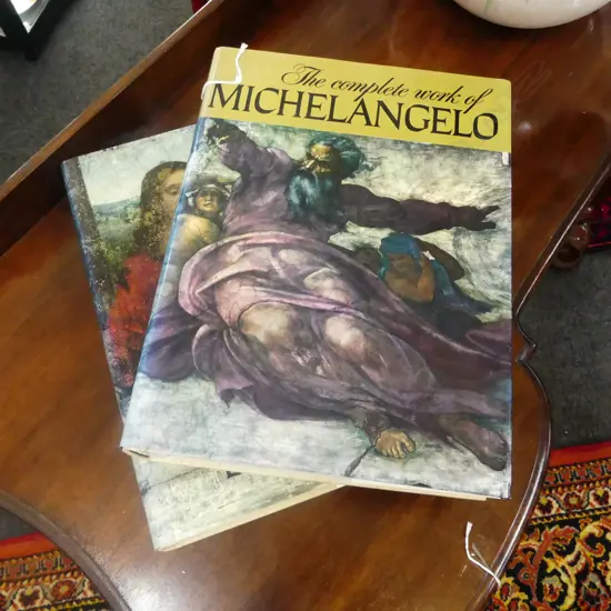 2 LG ARTABRAS ART BOOKS; MICHELANGELO & LEONARDO DA VINCI H.380mm