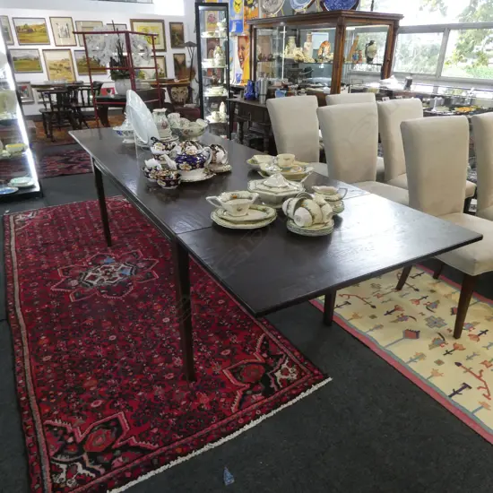 DINING TABLE w. 2 EXTENSION LEAFS 1800x900x755mm each leaf adds 500mm