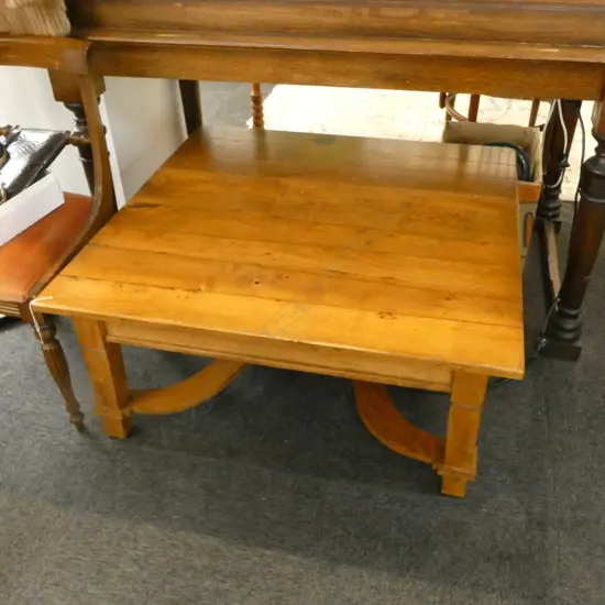 WOODEN COFFEE TABLE 965x965x440mm