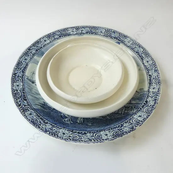 BOCH BELGIUM DELFT PLATTER 395mm + 2 WHITE BOWLS 