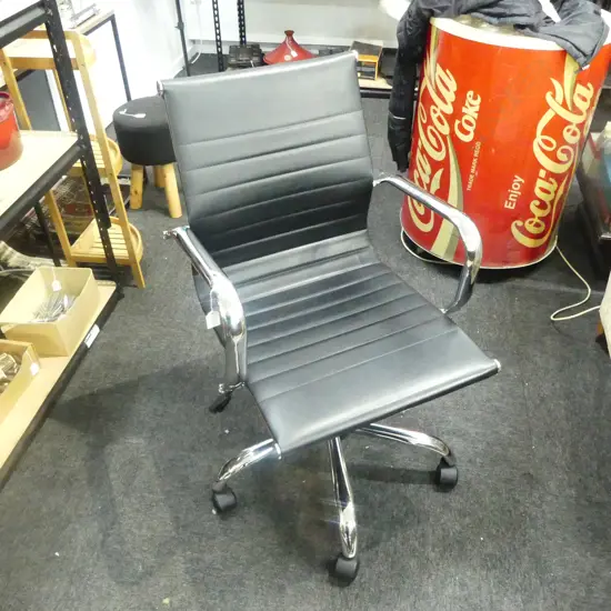 MODERN OFFICE CHAIR 