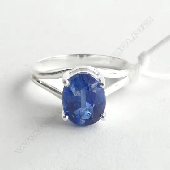 SILVER SET TANZANITE RING