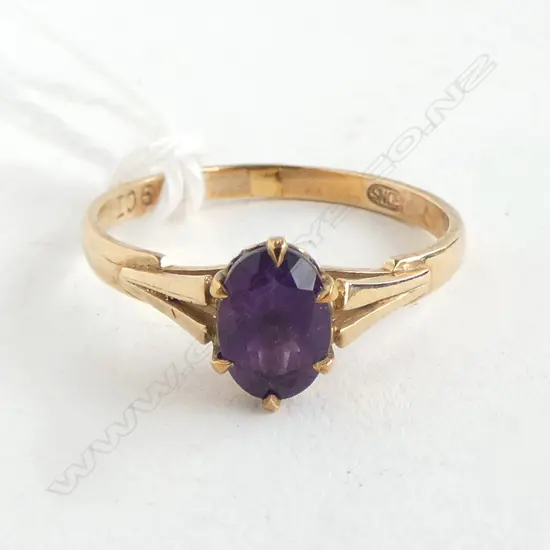 9ct GOLD AMETHYST RING 1.84gms SIZE P