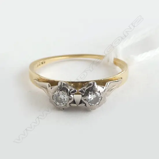 VINTAGE 18ct 2 STONE DIAMOND RING shank thin 2.5gms SIZE N 1/2