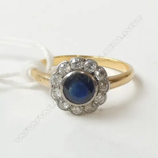 18ct GOLD SAPPHIRE & DIAMOND CLUSTER RING 3.29gms SIZE Q