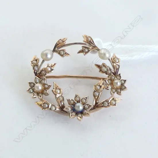 GOLD & SEED PEARL BROOCH, 3.9grms