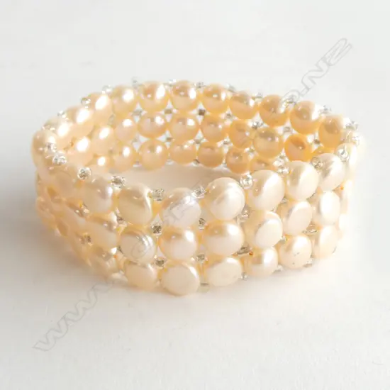 FRESH WATER PEARL BRACELET