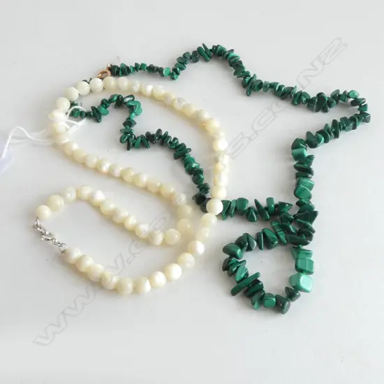 VINTAGE MOP NECKLACE & MALACHITE NECKLACE 