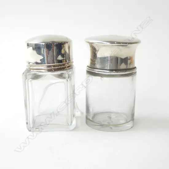 TWO STG SILVER LIDDED VANITY JARS BIRMINGHAM 1919 & 1925, H.80MM