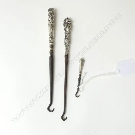 3 STG SILVER BUTTON HOOKS BIRMINGHAM 1905, 1906, 1922, L.65MM-175MM