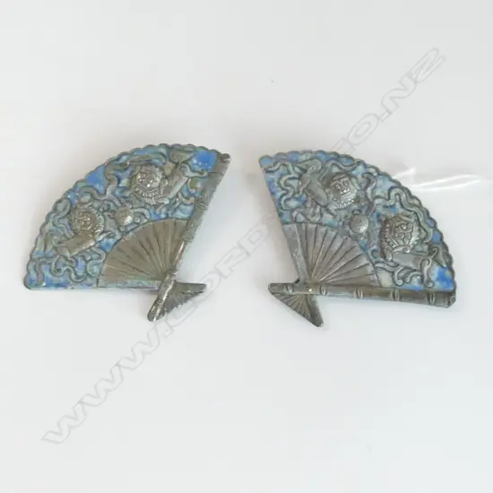PR CHINESE SILVER & ENAMEL FAN STANDS 27G