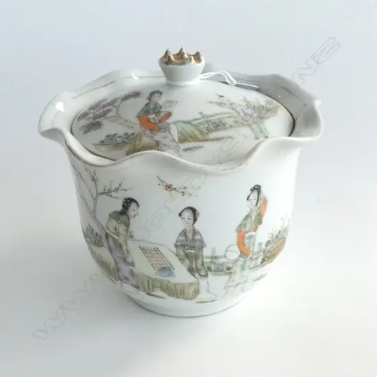 Hua Zhen Studio Mark Peach Blossom Beauty Picture Cover Jar (Republic of China Boutique) H.145mm