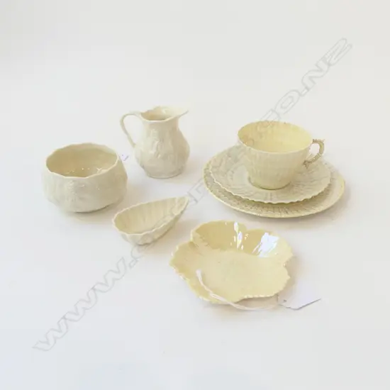 BELLECK CSP CREAM SUGAR & 2 DISHES  DIA110MM GREEN & BLACK MARKS