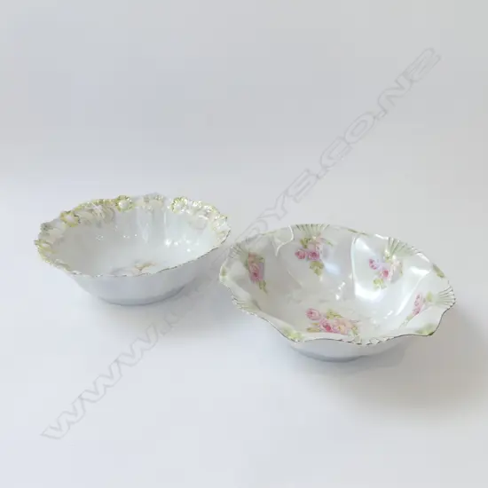 2 ROYAL BAYREUTH CHINA FLORAL BOWLS DIA270MM