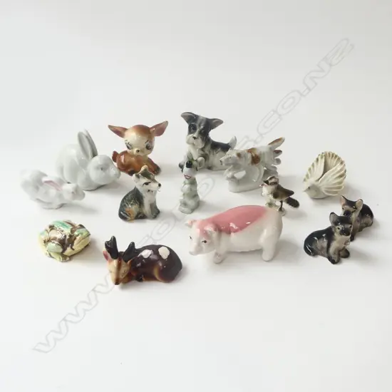 COLLECTION 13 VINTAGE CHINA ANIMALS TALLEST 80MM