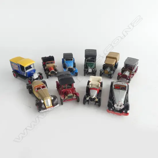 TRAY OF 10 VINTAGE MATCHBOX TOYS ETC