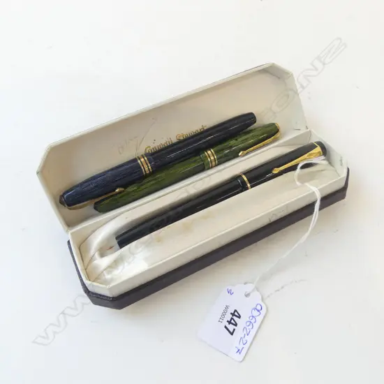 3 CONWAY STEWART FOUNTAIN PENS w. 14ct GOLD NIBS