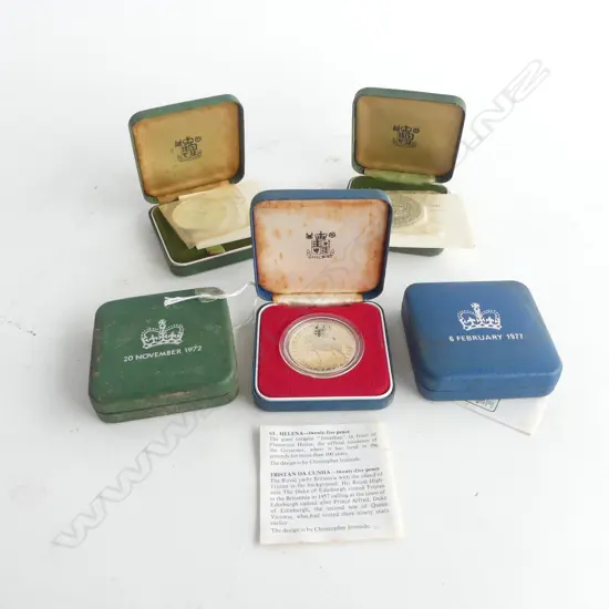 5 SILVER CASED ROYAL MINT COMMEMORATIVE COINS, 1972 & 1977 SILVER JUBILEE ea=28.276gms